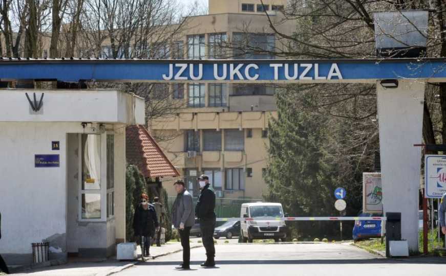 UKC Tuzla: Ranjena žena iz Gradačca i dalje je u životnoj opasnosti